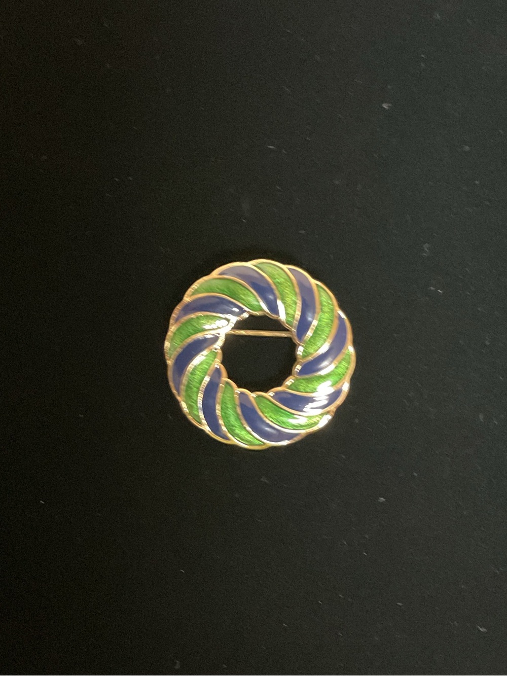 VTG MMA CN CINER Enamel Twist Wreath Brooch in Green and Blue